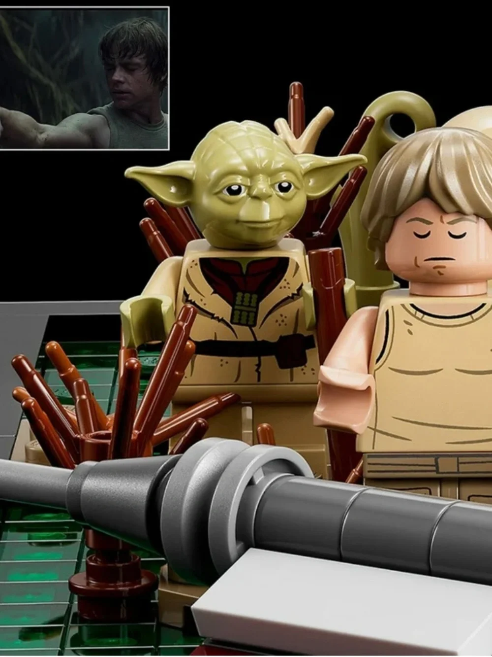 LEGO Star Wars Diorama Yoda & Luke Jedi Training Diorama Set #75330